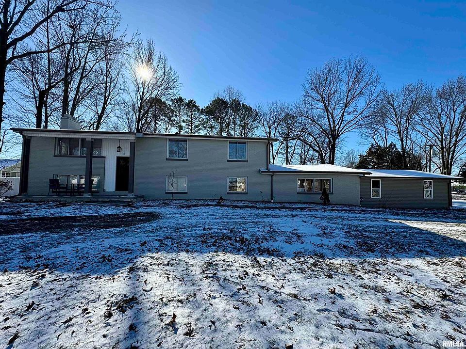 1st image of 1303 W Grand Ave