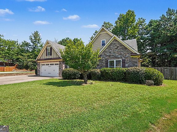 4th image of 87 Thomas Place Dr