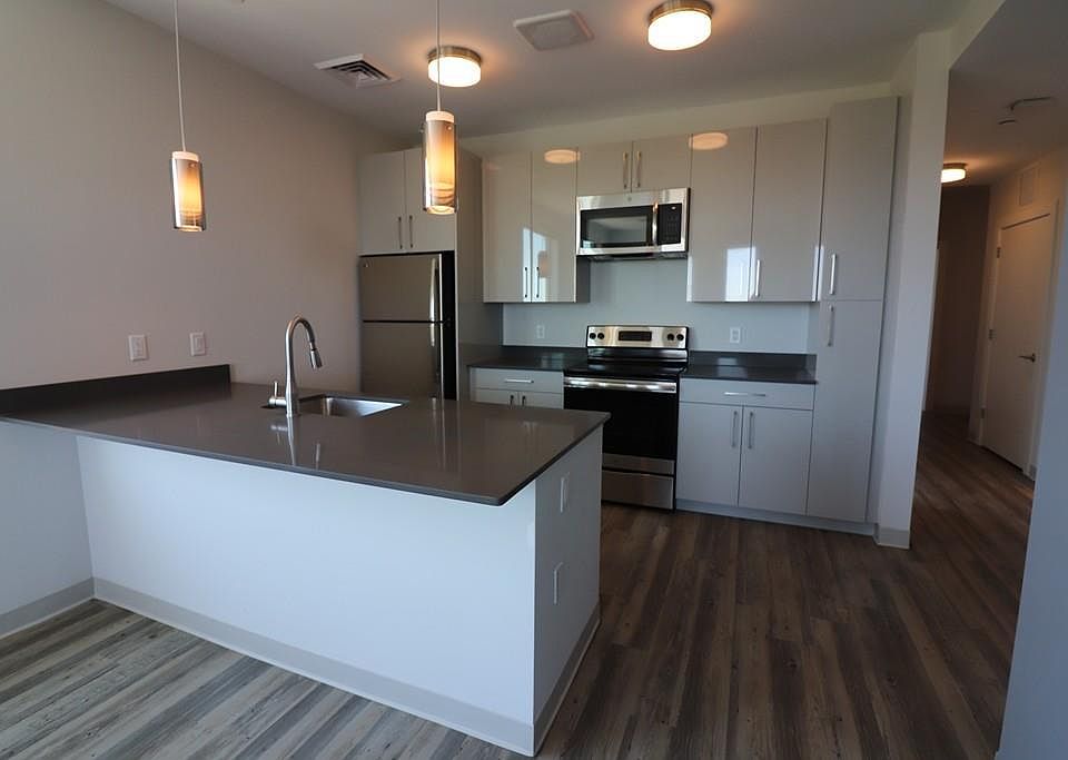 1st image of 161 Washington St #1423