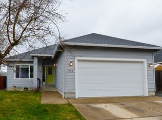 956 Odom Ln, Creswell, OR 97426