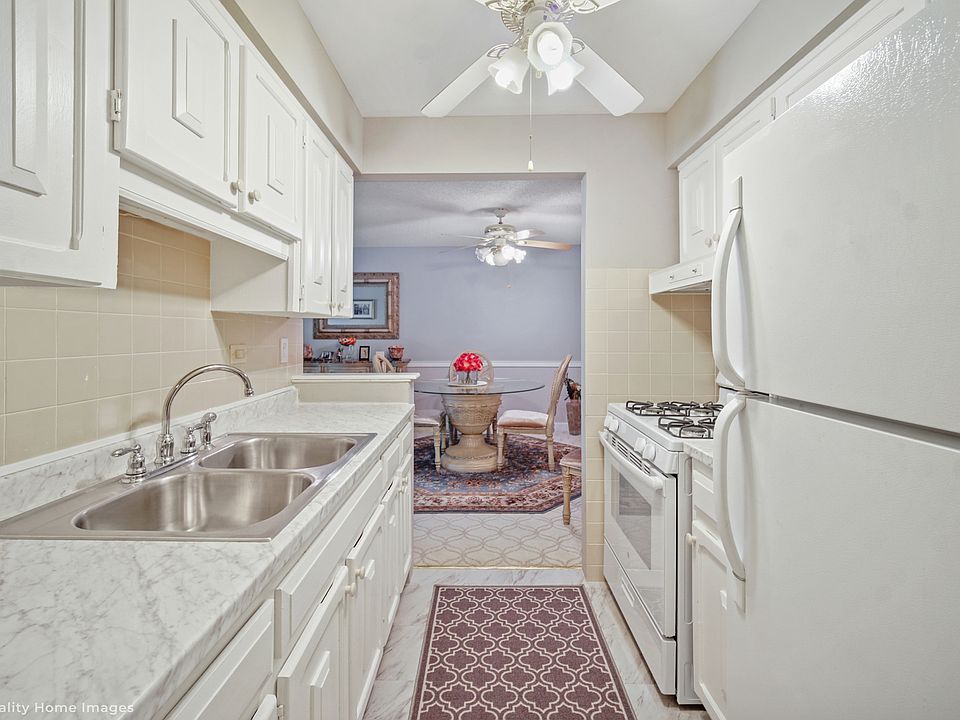 1st image of 1188 Royal Glen Dr APT 323