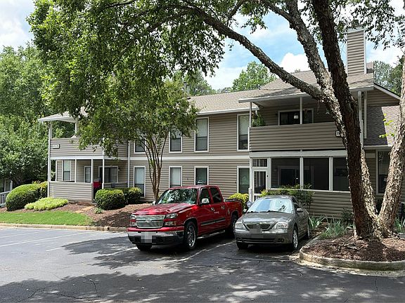 2nd image of 705 Wynnes Ridge Cir SE