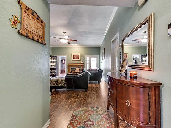 4th image of 8710 Woodlake Dr