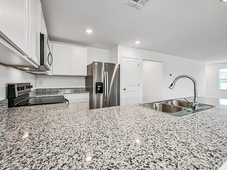 1845 Yance Dr — Photo 7