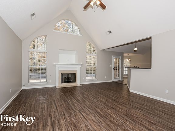 3rd image of 8319 Grayce Dr