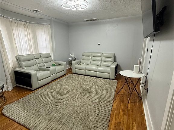 2nd image of 60 Thetford Ave