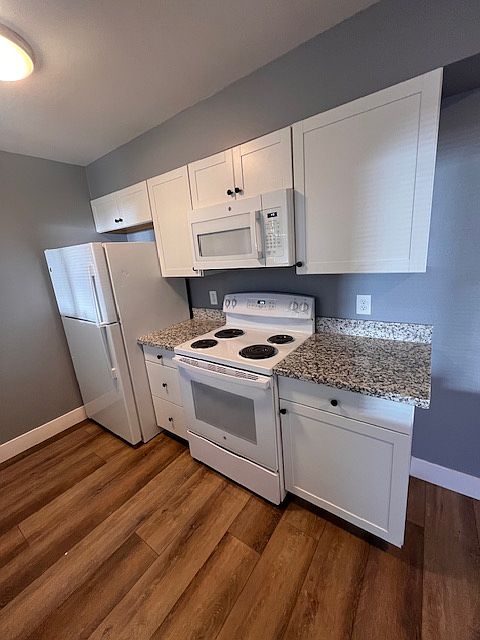 1st image of 3678 Larch Ave #5