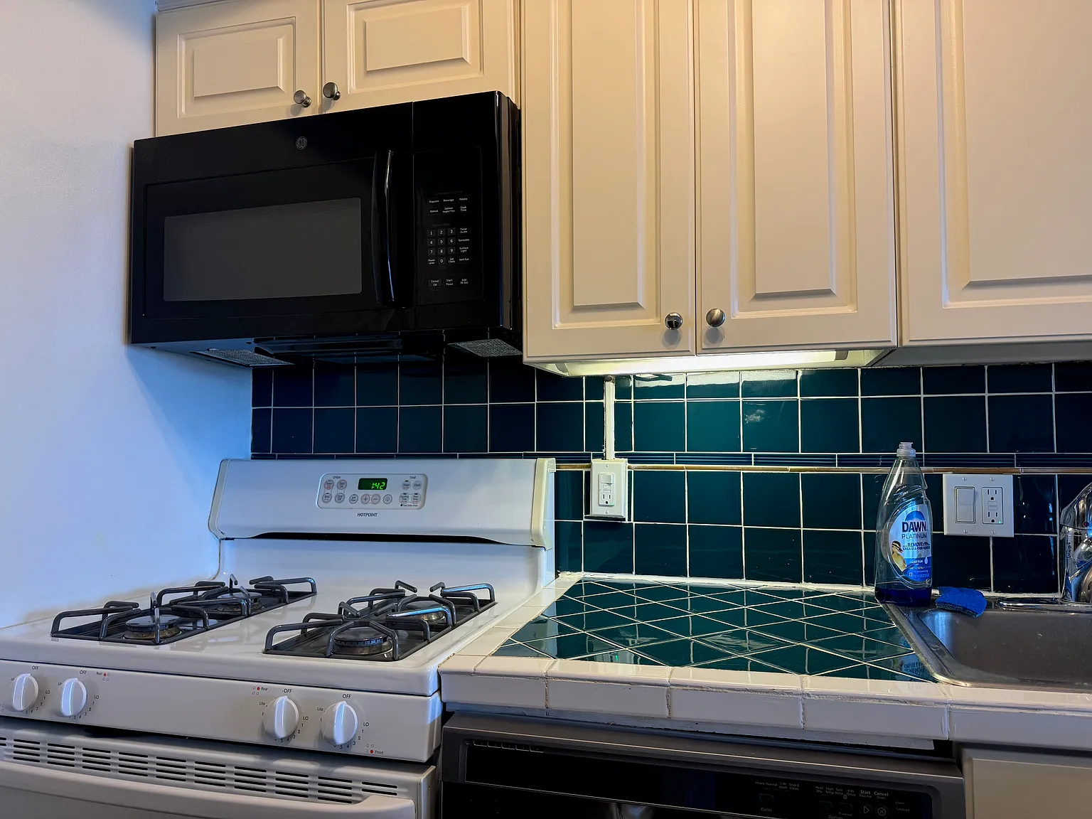 Studio, 565 sqft, $2,200 — Photo 4