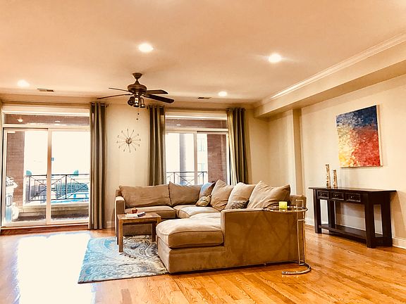2nd image of 4040 N Mozart St Unit 1