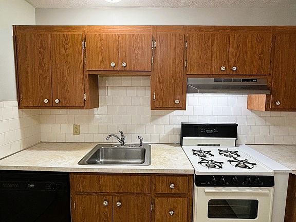 2nd image of 2033 Mendon Rd #8