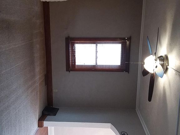 5th image of 3019 Sheridan St