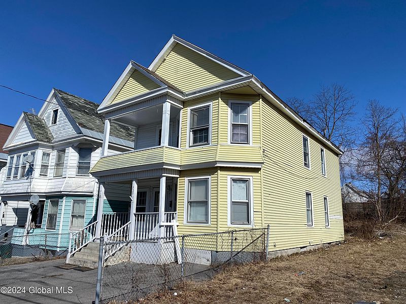 2nd image of 925 Cutler Street