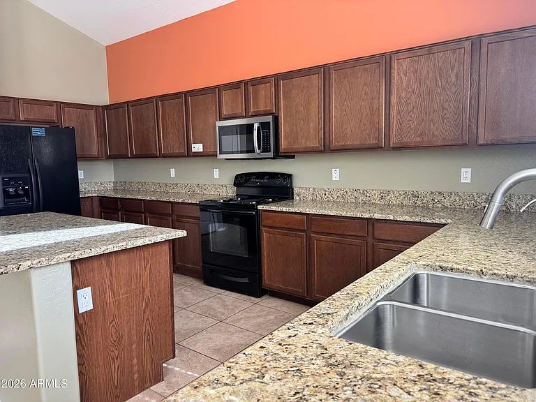 1733 E Primera Dr — Photo 9