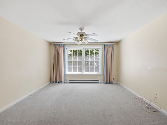 3rd image of 14 Hampton Glen Drive #51