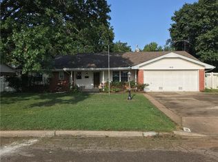1916 N Philadelphia Ave, Shawnee, OK 74804