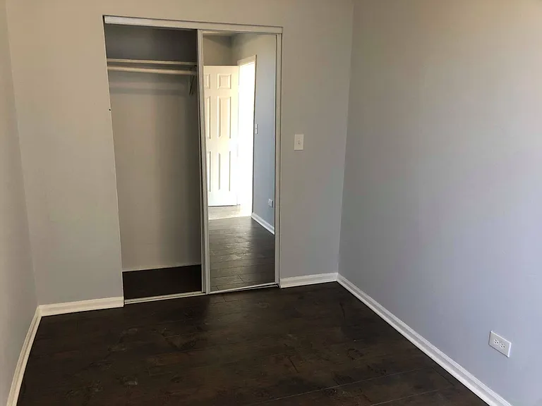 2917 W Cermak Rd — Photo 10