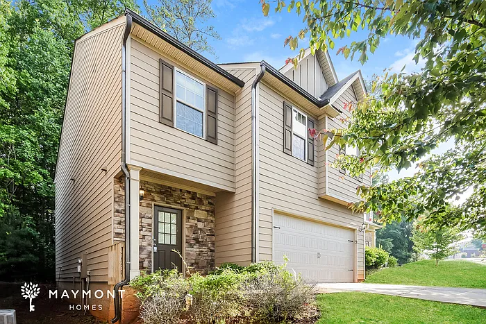 4 bed, 2.5 bath, 2024 sqft, $2,095 — Photo 4