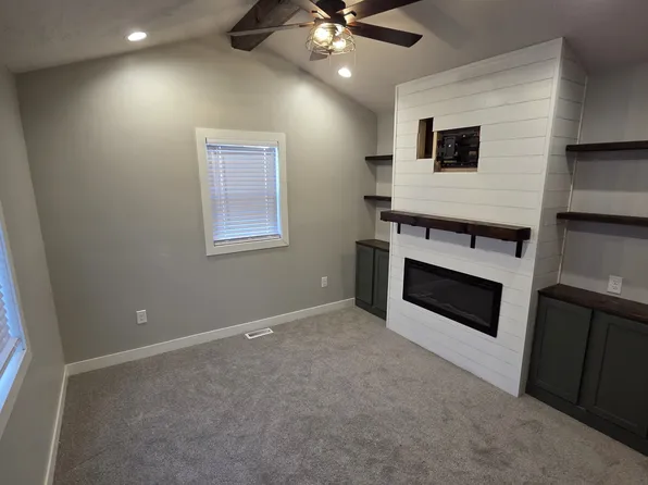 3307 Smith St, Lincoln, NE 68506