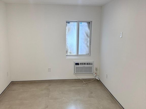 3rd image of 1235 Normandy Dr #10