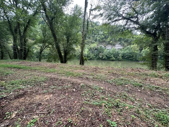 23 Monkey Bluff Rd, Burkesville, KY 42717