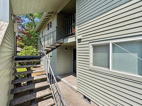 3rd image of 5160 SW 180th Ave Unit 10