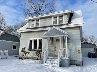 2009 Edgewood Ave NE, Grand Rapids, MI 49505
