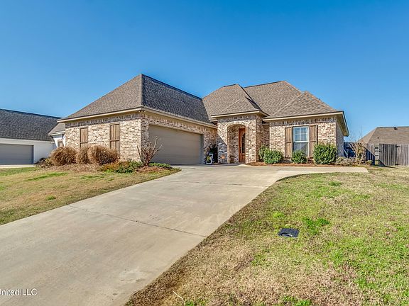 2nd image of 216 Buttonwood Ln