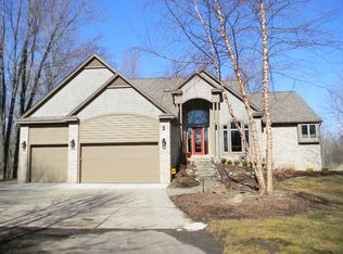 5291 Oak Hill Trl, Commerce Township, MI 48382