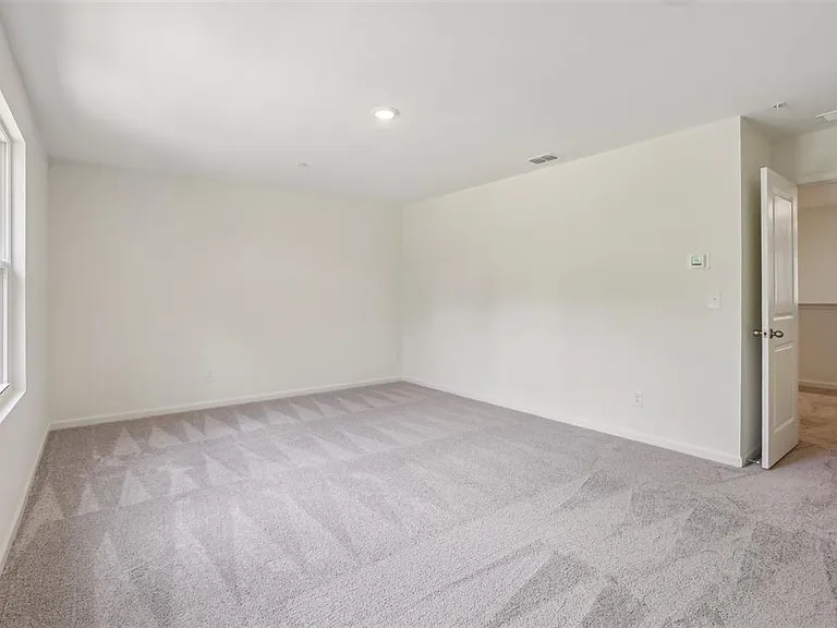2587 Grey Hawk Dr — Photo 34