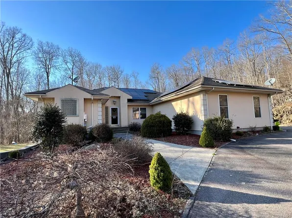 204 Nate Whipple Hwy, Cumberland, RI 02864