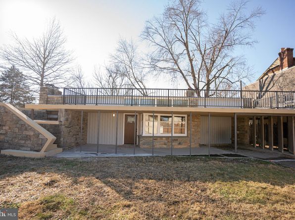 102 E Washington St #B