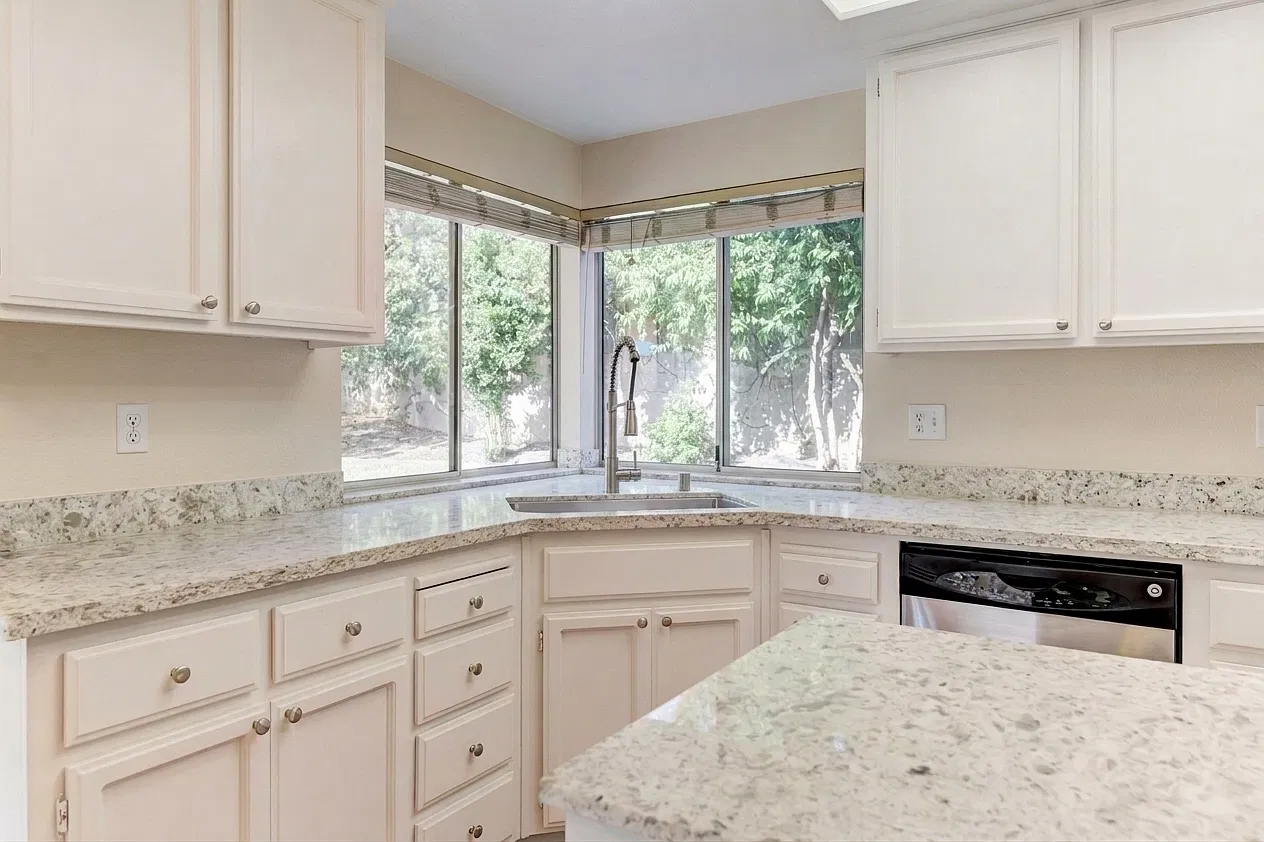 23 Foxtail Ct — Photo 3