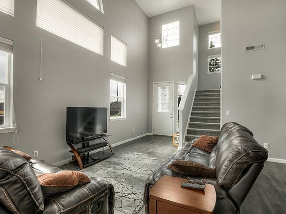 4th image of 8804 176th Street Ct E