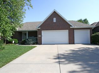 8900 Foxtail Dr, Lincoln, NE 68526