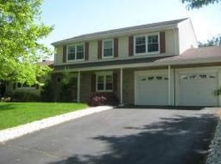 11 Thorton Ln, Piscataway, NJ 08854