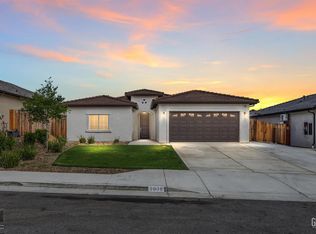9908 Old Wood Dr, Bakersfield, CA 93306