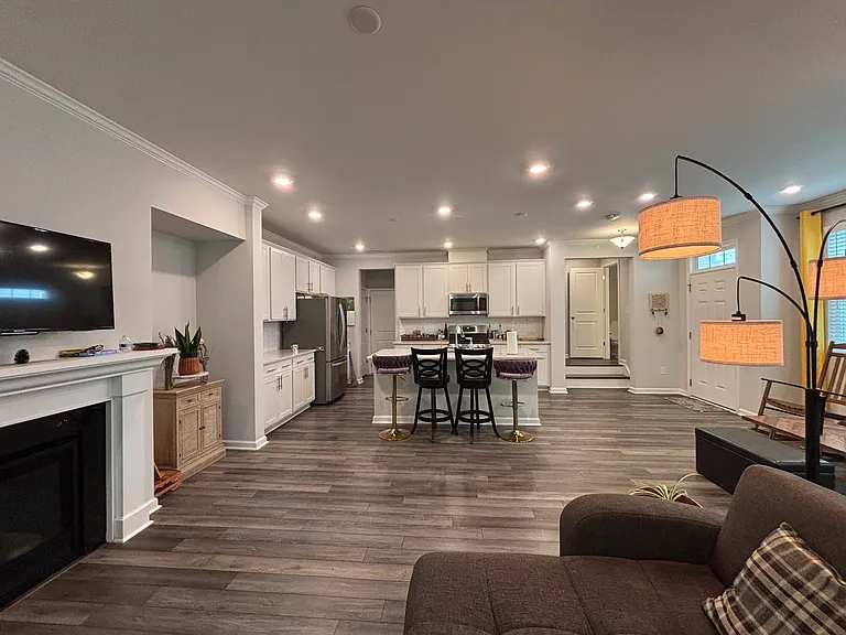 203 Gremar Dr — Photo 10