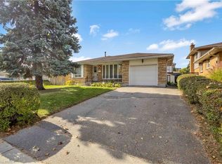 14 Burdock Blvd, Brantford, ON N3R 6B6