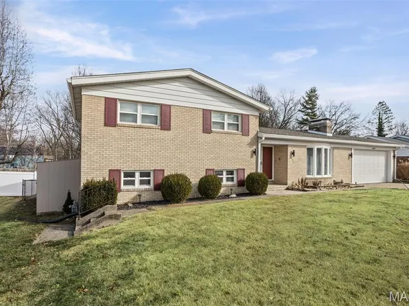 4317 Briarcliff Dr, Alton, IL 62002