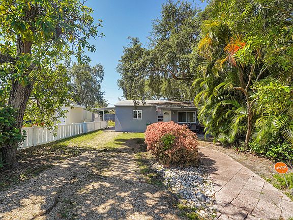 2nd image of 2620 Harding Street