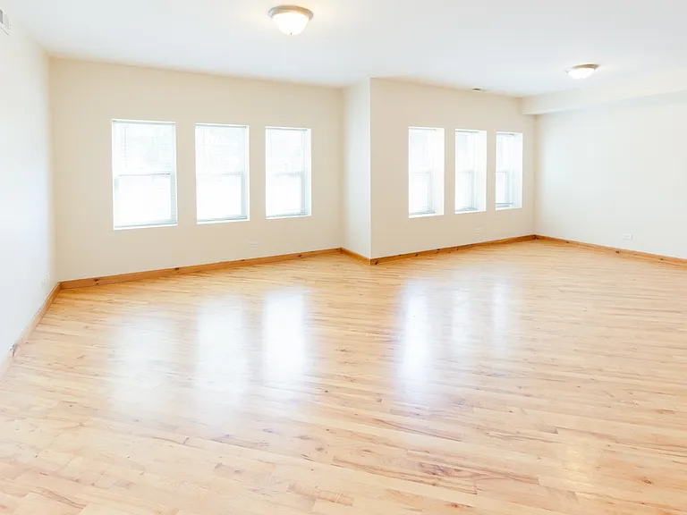 1118-28 E. Hyde Park Blvd. — Photo 13
