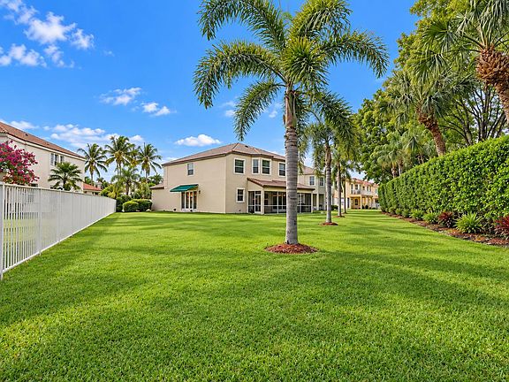 4th image of 16031 SW 49TH Court