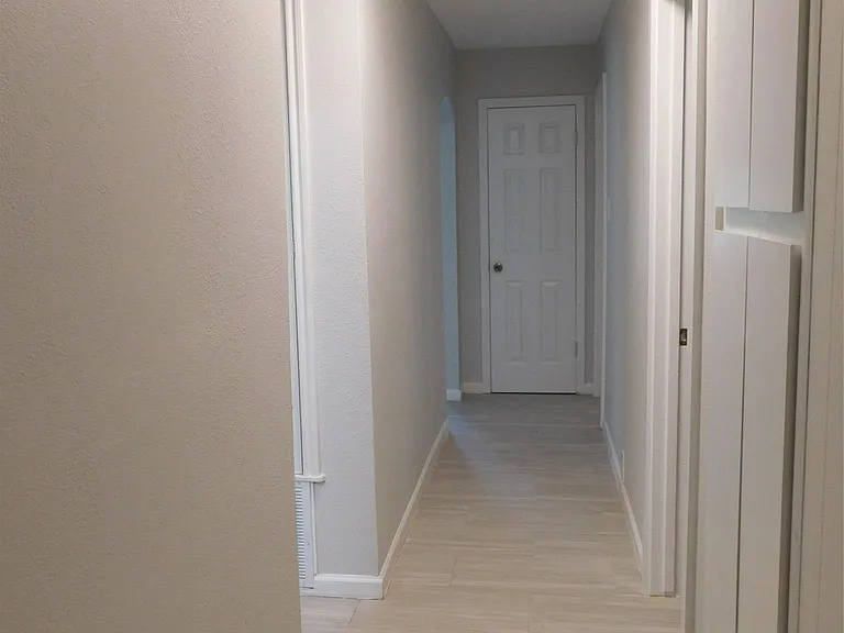 2307 Galway St — Photo 8