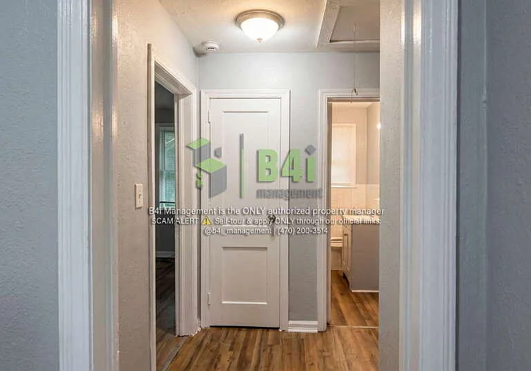 2344 Banks Ave — Photo 13