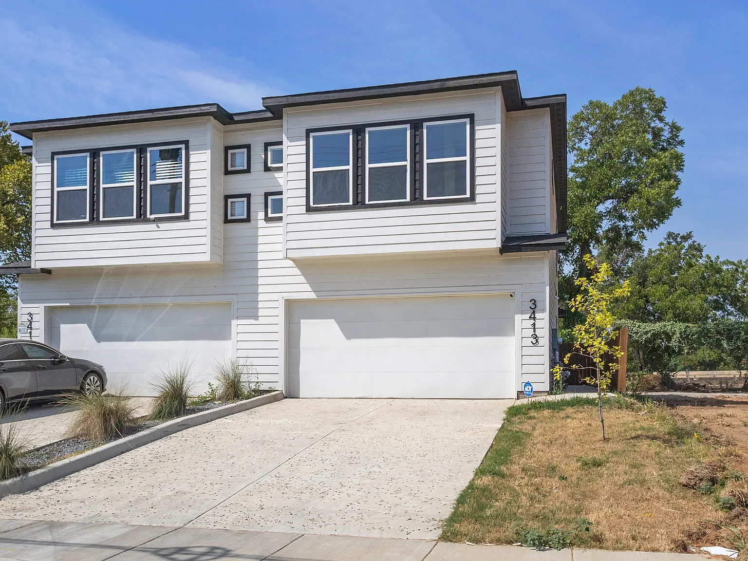 3 bed, 2.5 bath, 1724 sqft, $2,600 — Photo 1