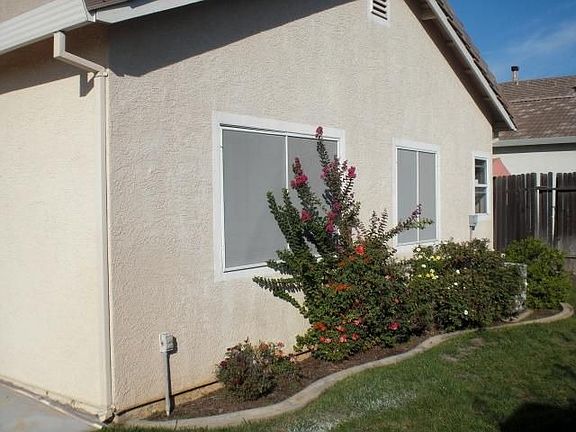 3rd image of 645 Alden Way