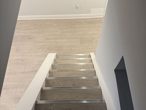 4th image of 41 Beamer Ave #2