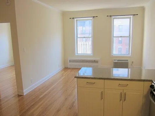 Rented by Chartwell Manhattan Realty | media 26