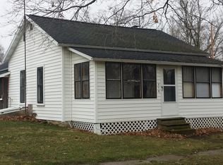 210 Knapp St, North Adams, MI 49262