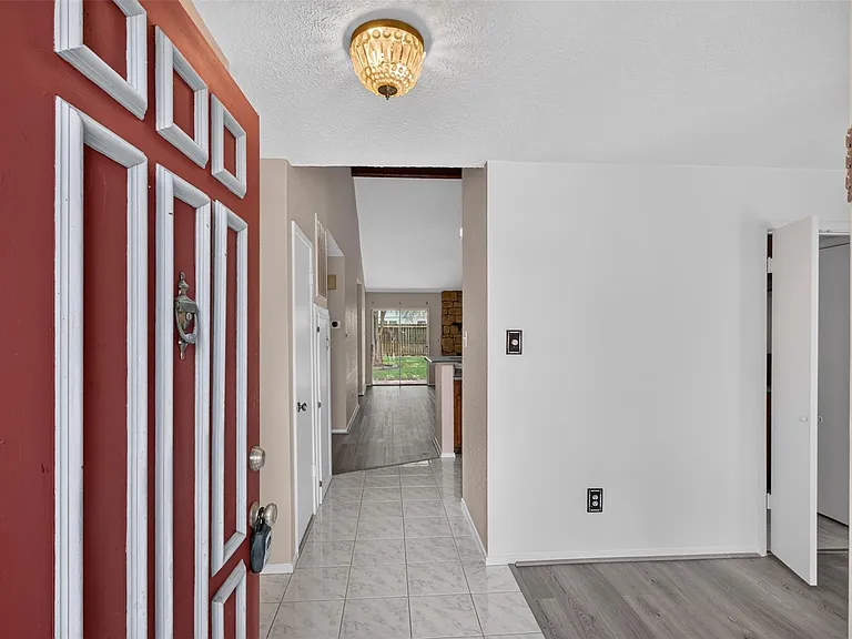 14338 Royal Hill Dr — Photo 5
